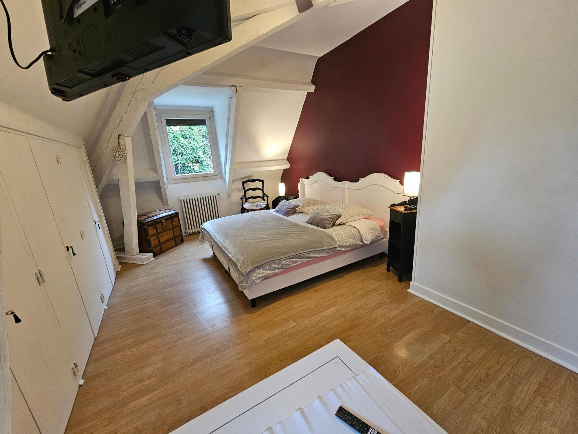 La Demeure Aux Pins Bed and breakfast