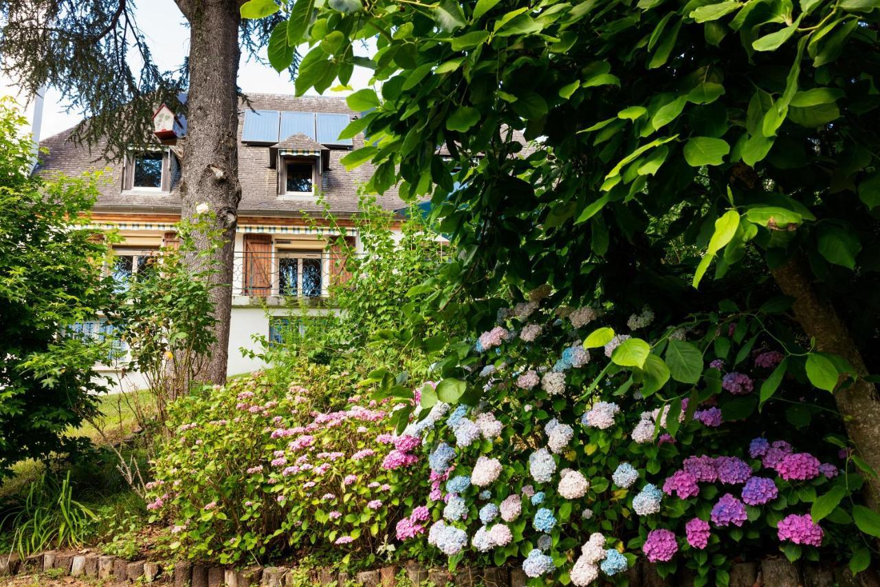 La Demeure Aux Pins 2* Lourdes