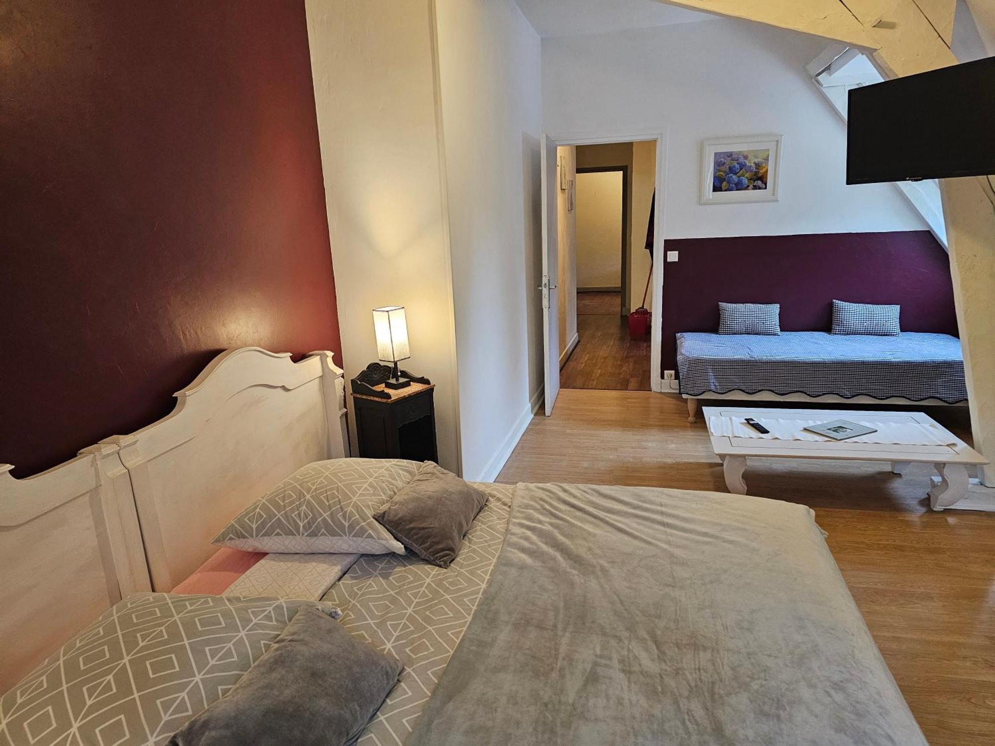 La Demeure Aux Pins Bed & Breakfast Lourdes